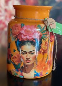 Vaas oranje Frida Kahlo